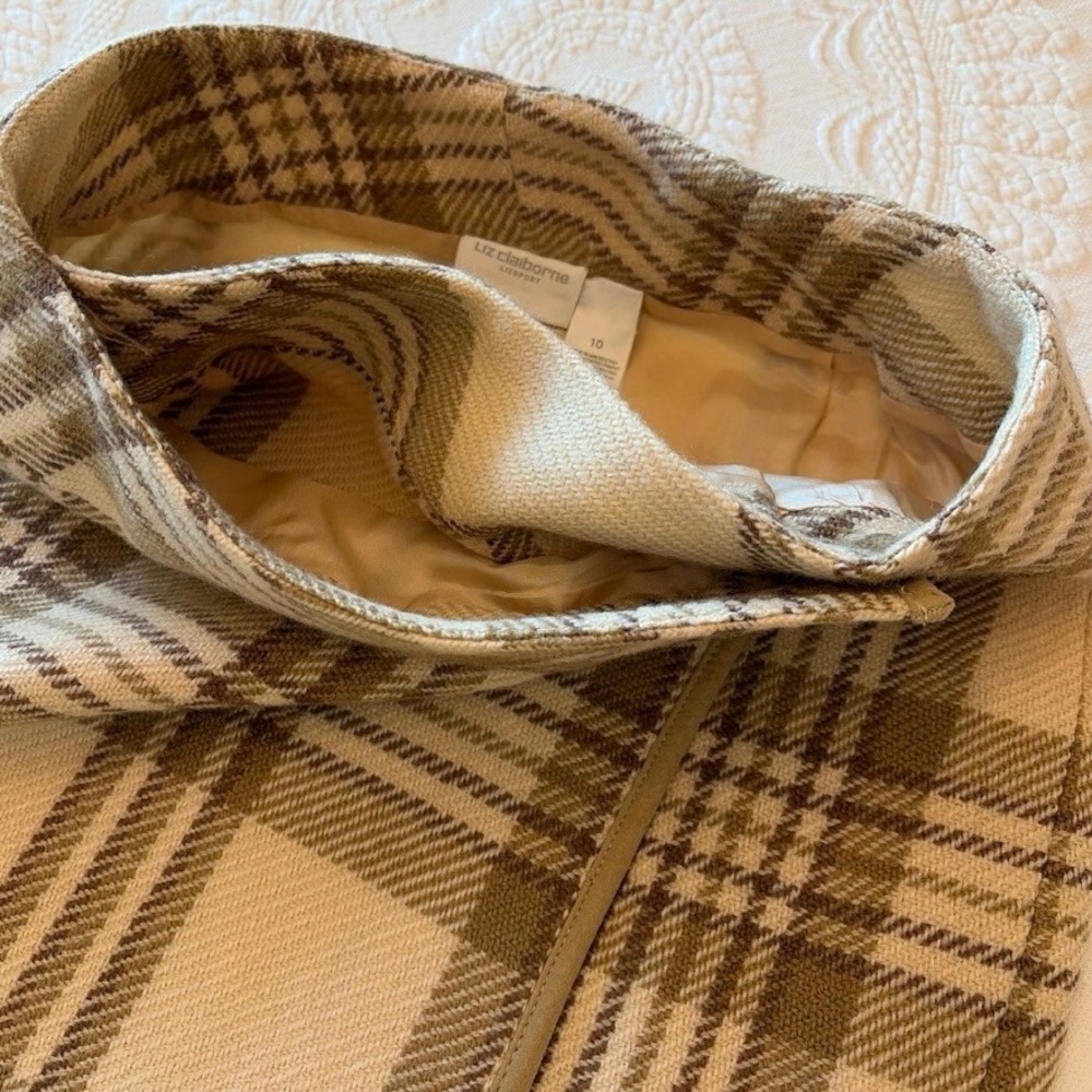 Liz Claiborne Lizsport Plaid Wool Blend Wrap Mini Skirt Scottish Moors Tan 10 - Picture 8 of 14